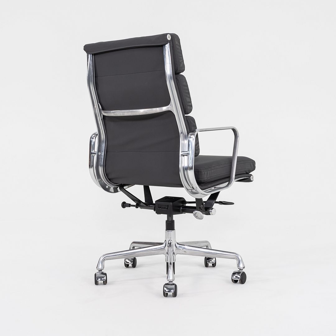 2010s Herman Miller Eames Soft Pad Executive Desk Chair Grey Vinyl Upholstery