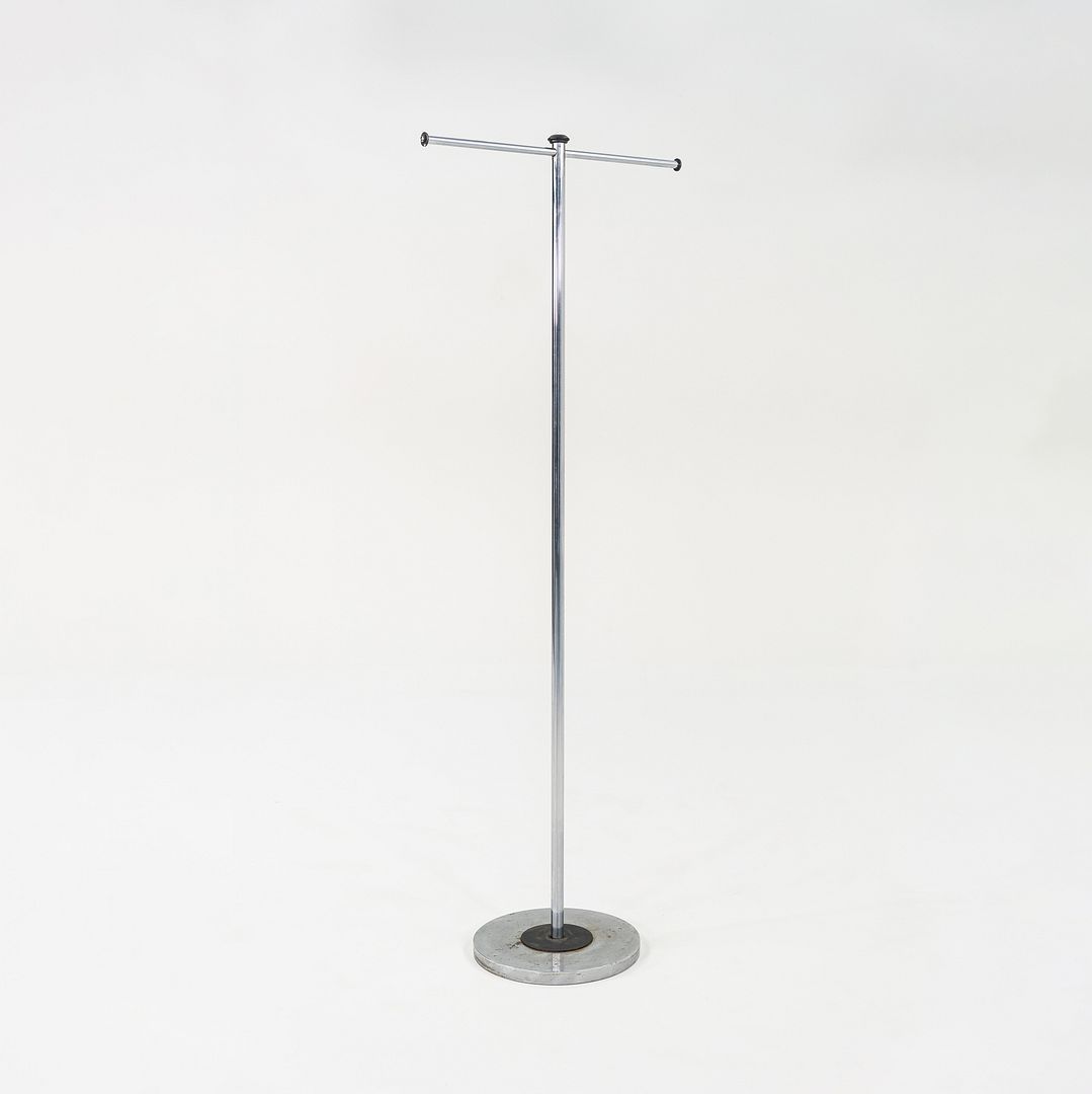 1980s Postmodern Chromed Steel Coat Rack or Clothes Hanger 25 x 14 x 68 inches