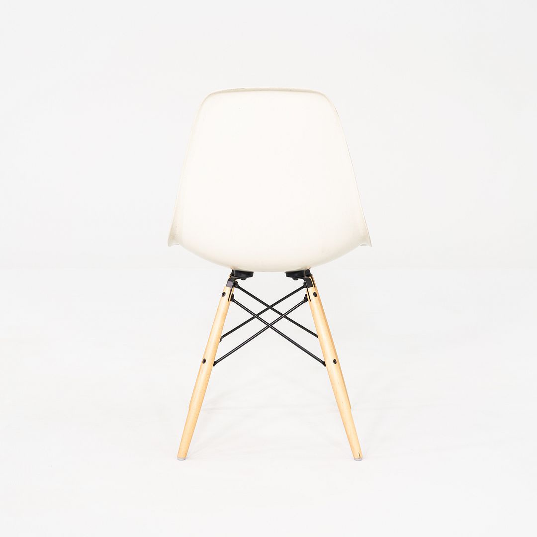 2014 Herman Miller Eames Fiberglass Dining Shell Chair DSW in Parchment 3x Avail