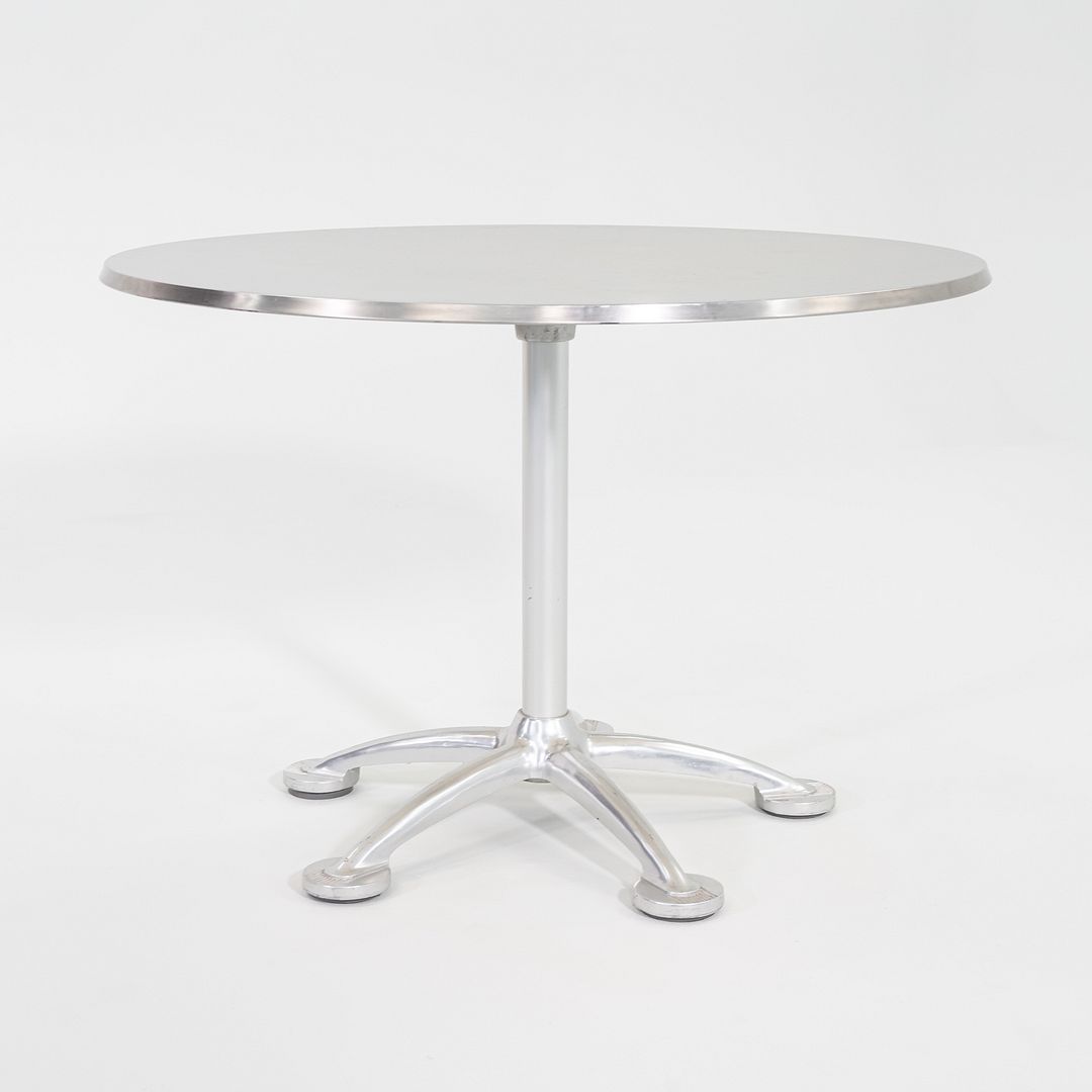 2000s Jorge Pensi for Knoll / Amat 3 Dining Table in Cast Aluminum 43 Inches