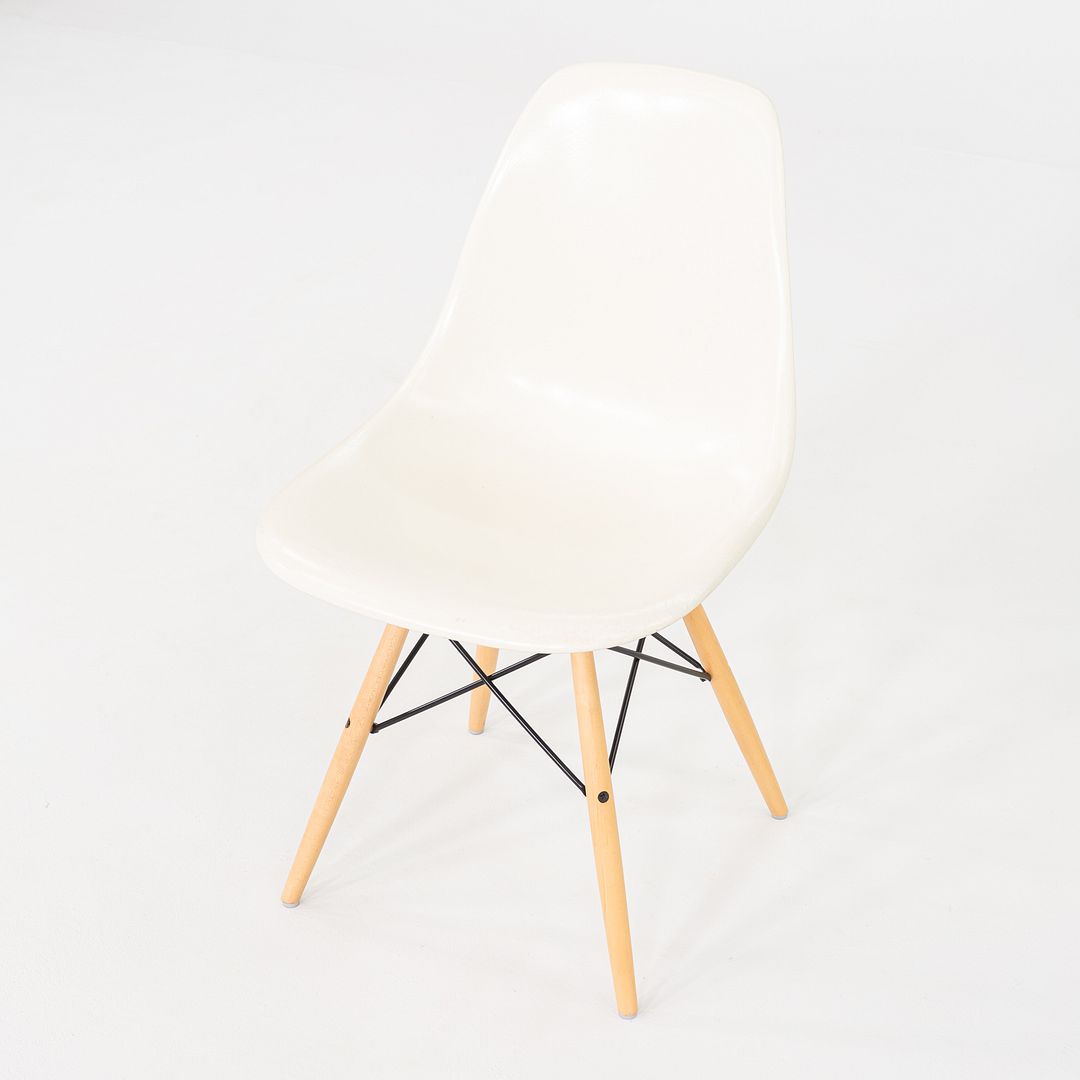 2014 Herman Miller Eames Fiberglass Dining Shell Chair DSW in Parchment 3x Avail