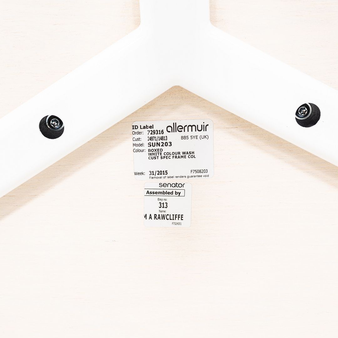 2015 Pair of Allermuir Sunda 2 White Steel Side / End Tables by Allermuir Design