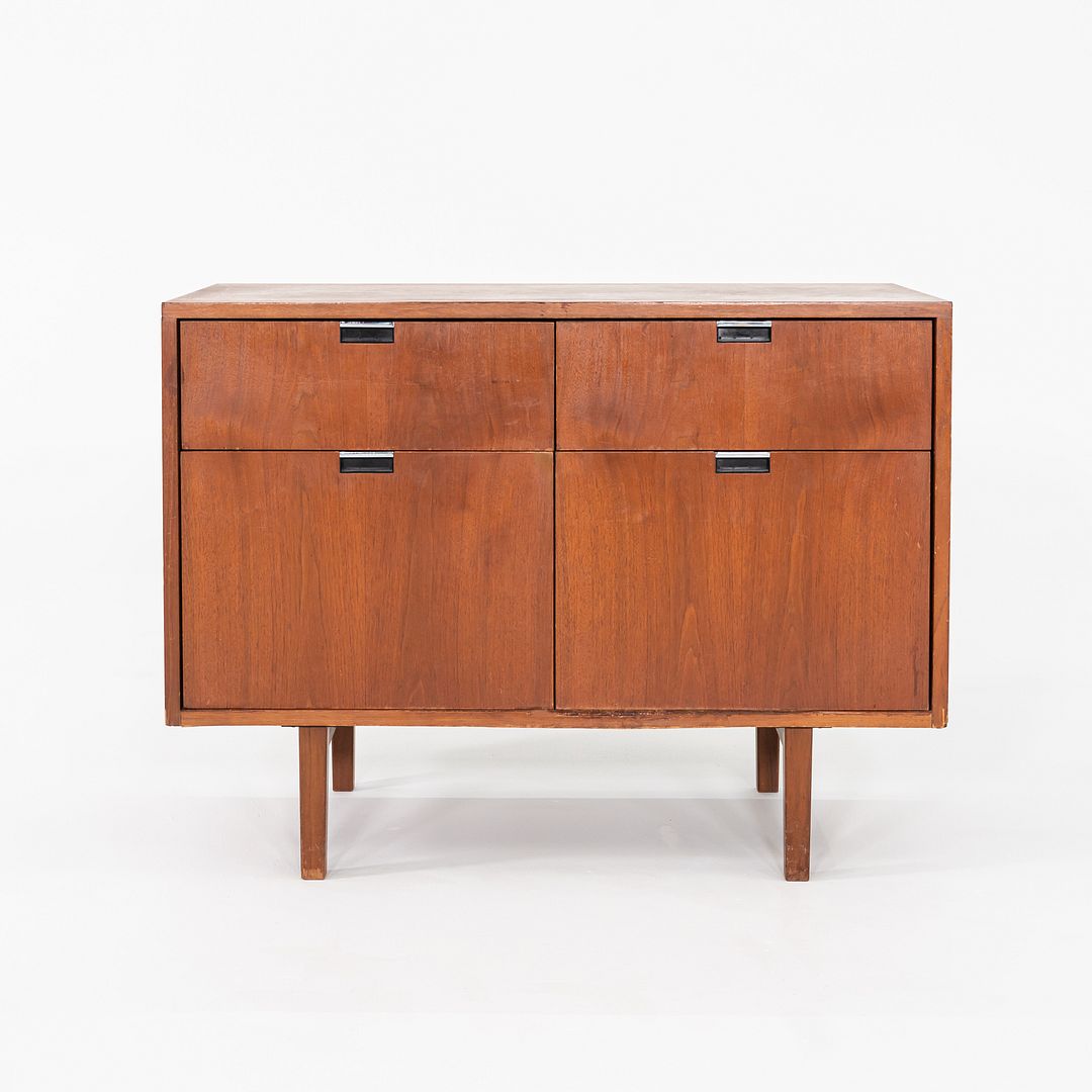 1970s Florence Knoll 2-Position Cabinet / Credenza w/ 4 Drawers in Walnut 36"