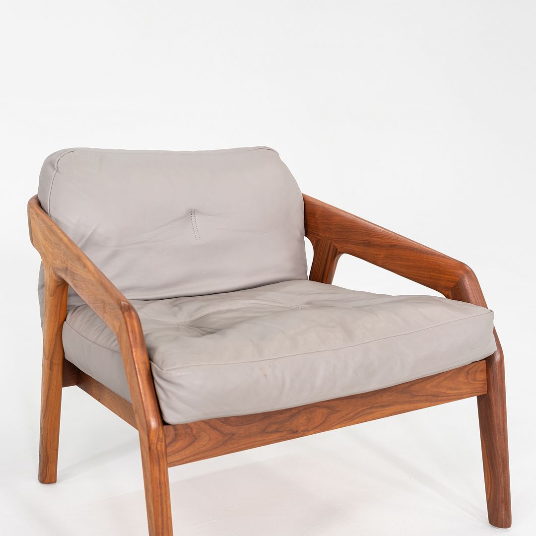 2020s Formstelle Zeitraum Friday 1 Lounge Chair Walnut & Grey Leather 2x Avail