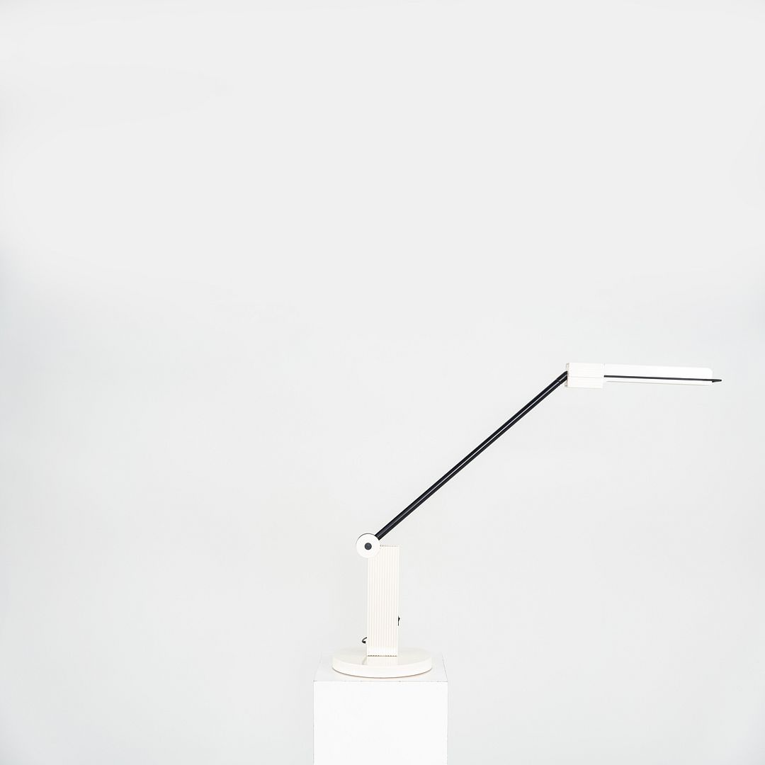 1983 Alistro Adjustable White Desk Table Lamp by Ernesto Gismondi for Artemide