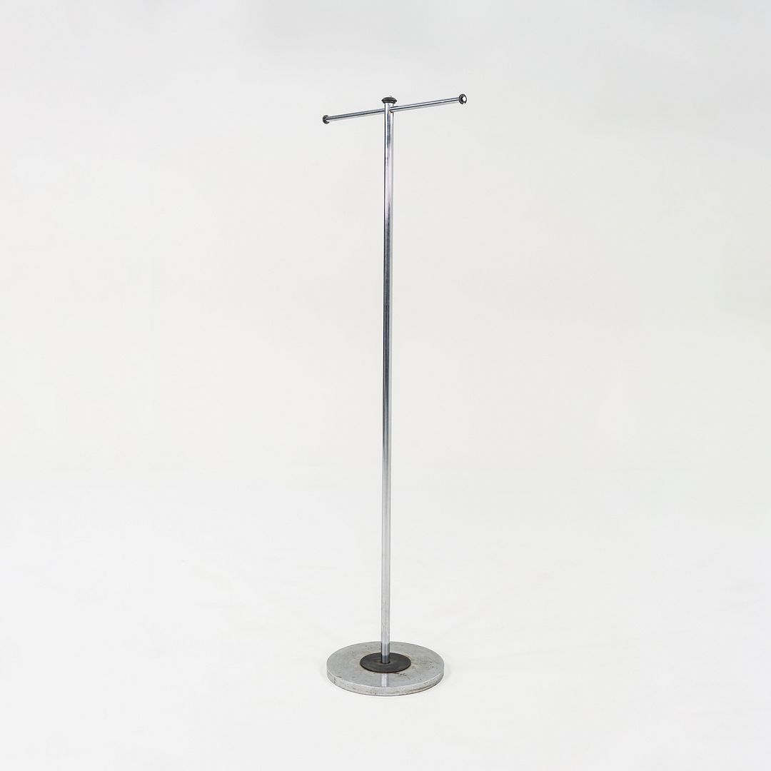 1980s Postmodern Chromed Steel Coat Rack or Clothes Hanger 25 x 14 x 68 inches