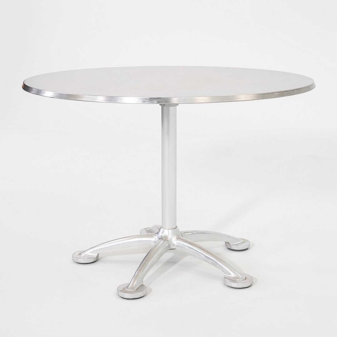 2000s Jorge Pensi for Knoll / Amat 3 Dining Table in Cast Aluminum 43 Inches