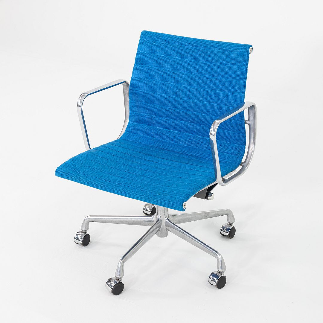 2003 Herman Miller Eames Aluminum Group Management Desk Chairs in Blue Fabric 17x Available