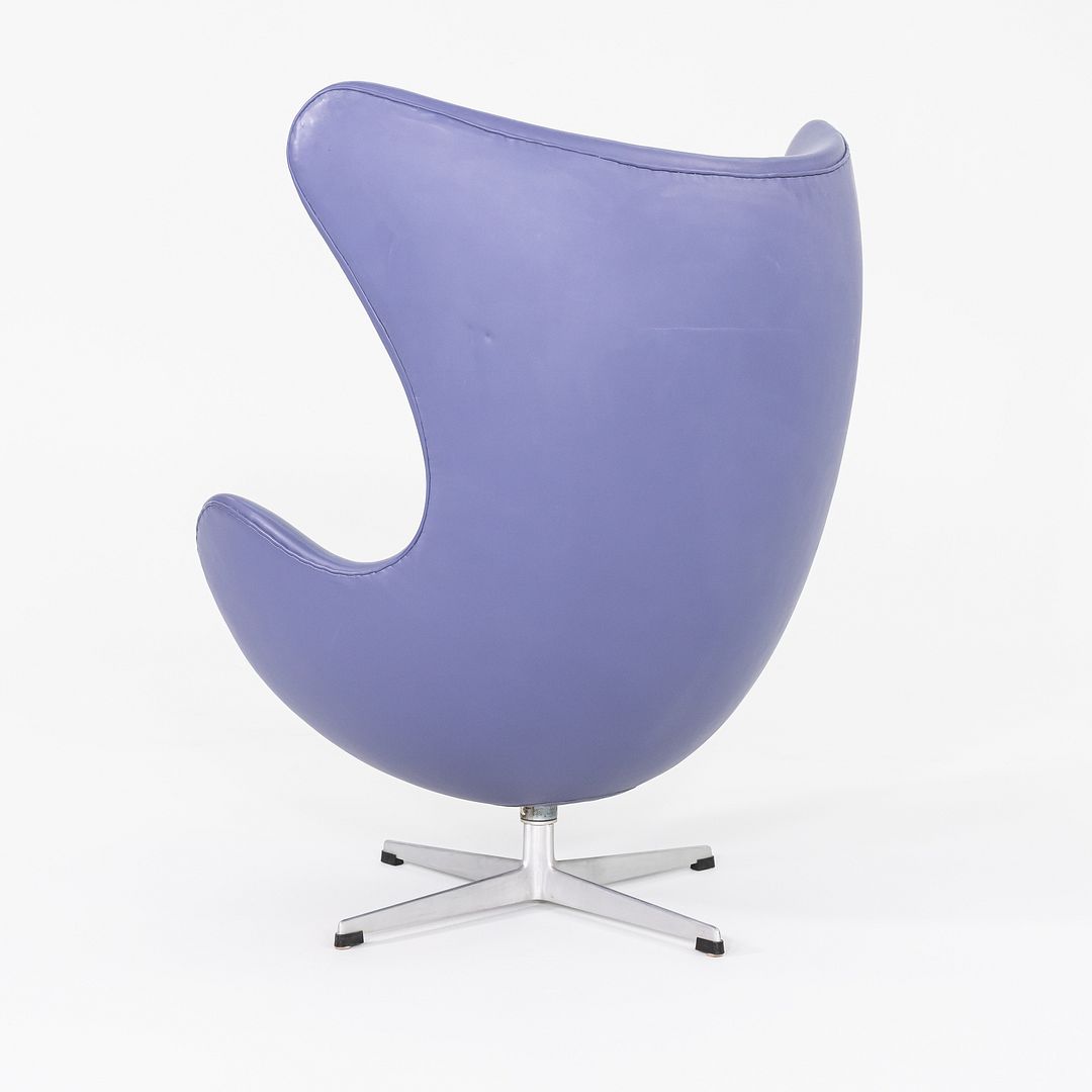1960s Arne Jacobsen for Fritz Hansen Egg Lounge Chair in Purple