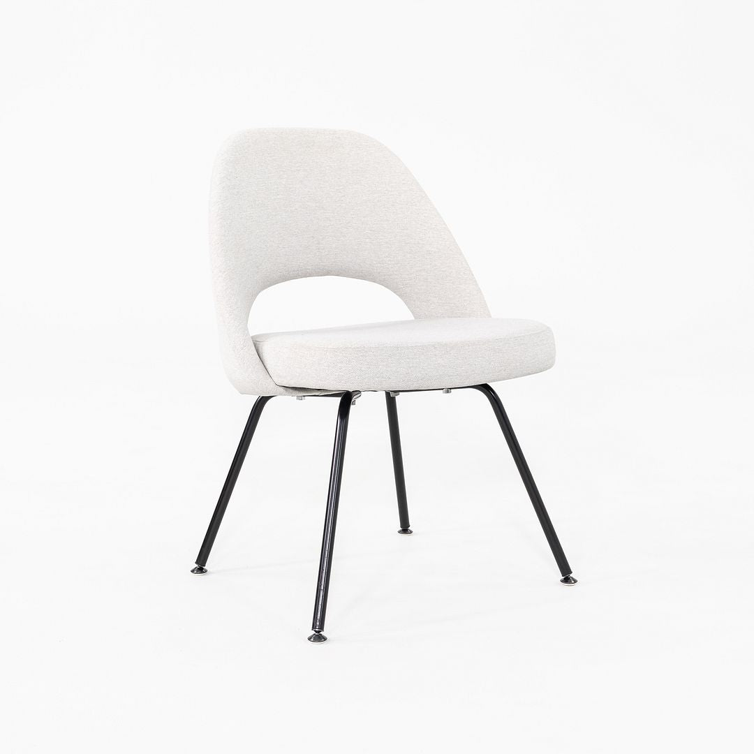 2020s Eero Saarinen for Knoll Executive Dining / Side Chair in Light Grey Fabric