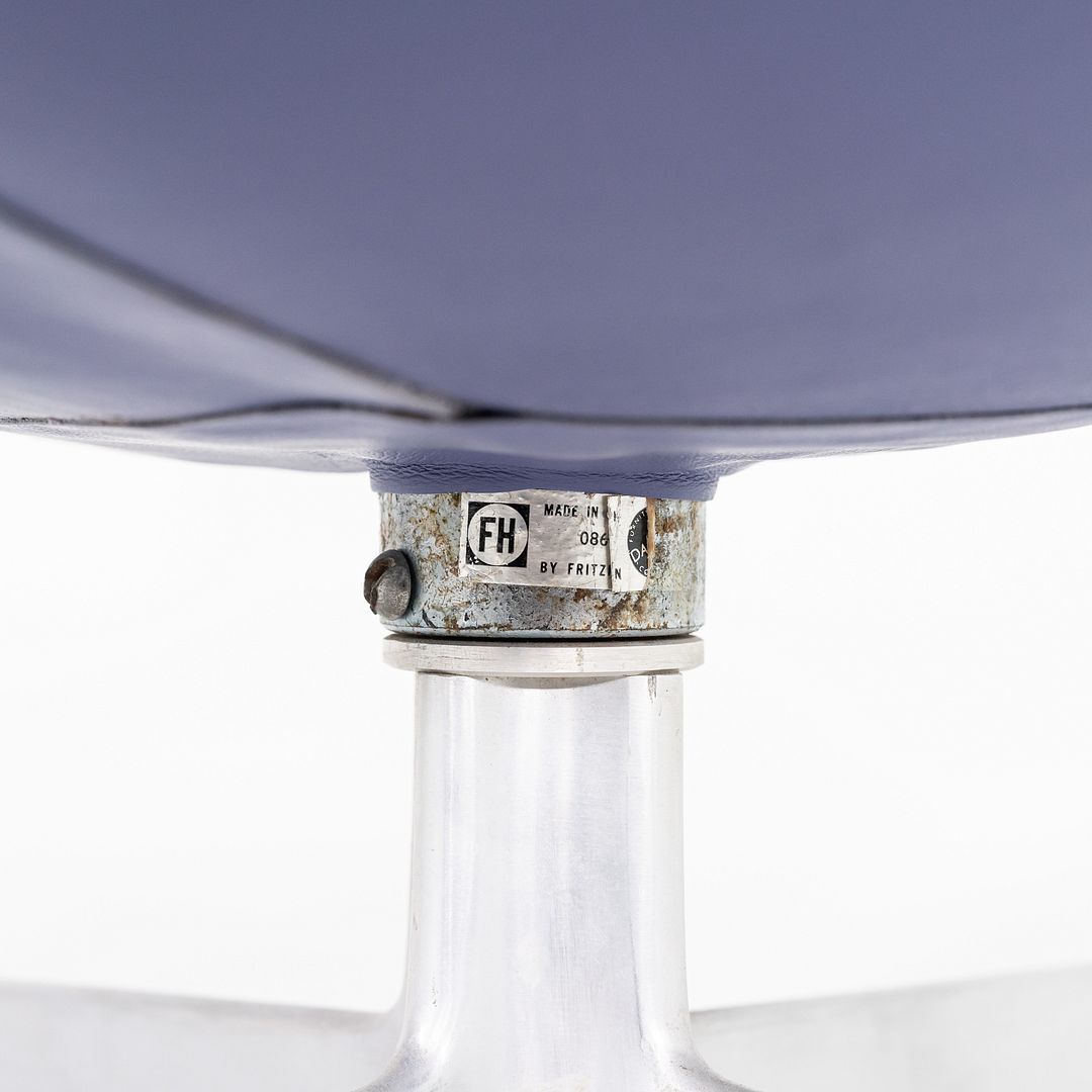 1960s Arne Jacobsen for Fritz Hansen Egg Lounge Chair in Purple