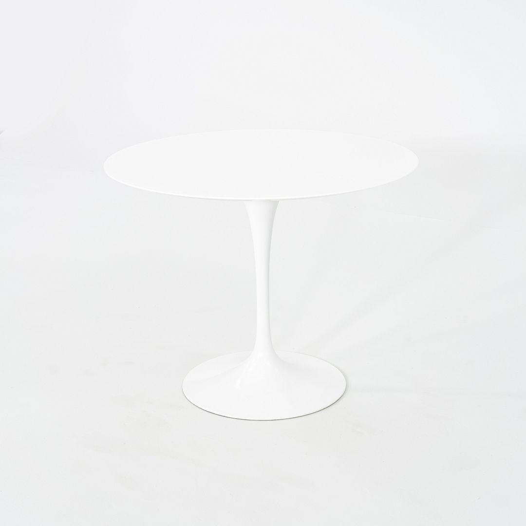 2017 Eero Saarinen For Knoll Tulip Dining Table with 35 inch Vetro Bianco Top and White Base, in Box 3x Available