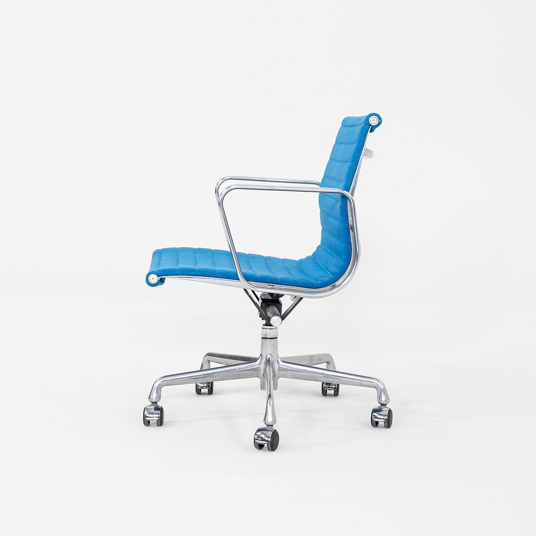 2003 Herman Miller Eames Aluminum Group Management Desk Chairs in Blue Fabric 17x Available