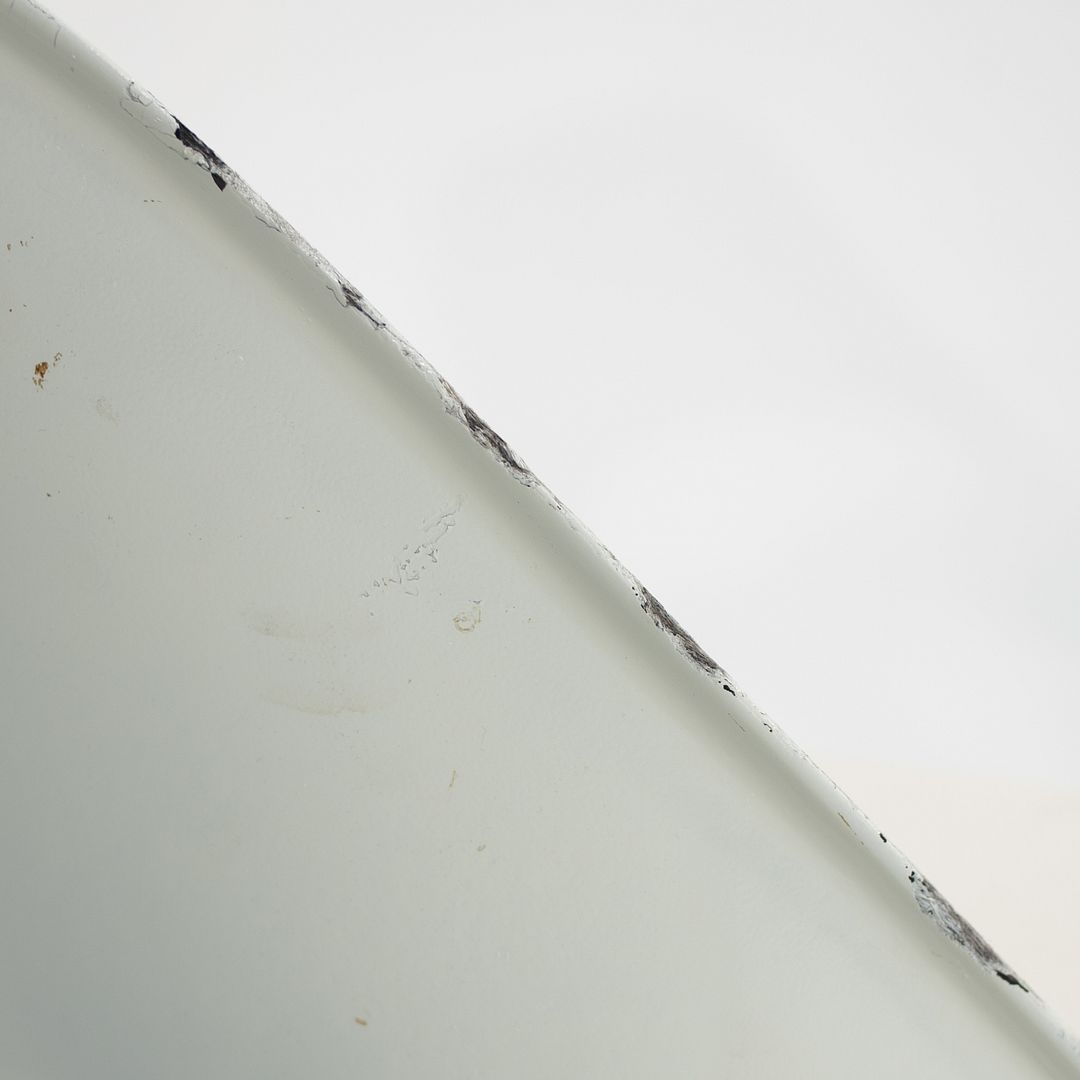 1950s Set of Four Executive Side Chairs with Fiberglass Back and Wood Legs, Model 72C, by Eero Saarinen for Knoll with New White Fabric