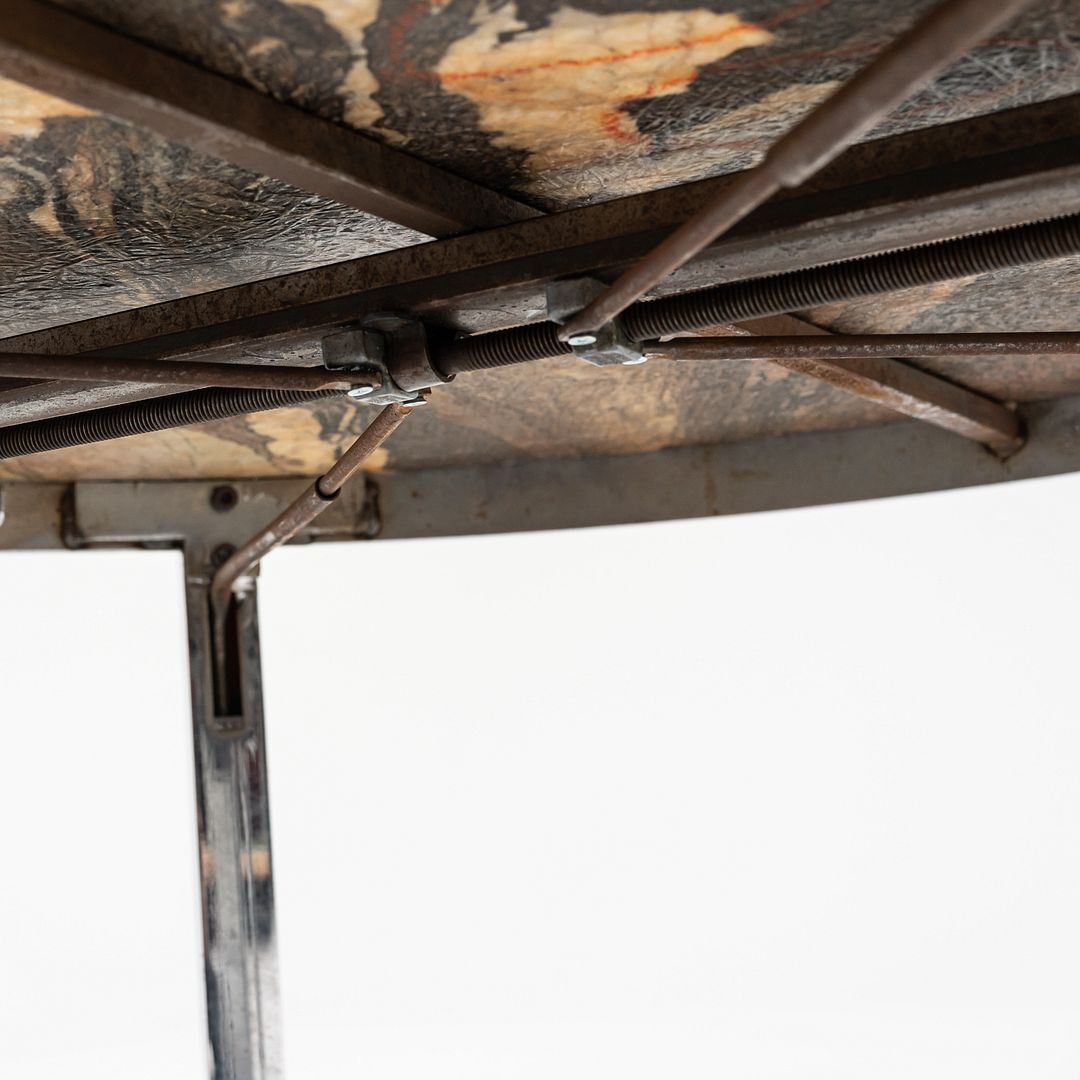 1970s Cipollino Ondulato Marble and Chromed Steel Coffee Table 42 Inch Diameter