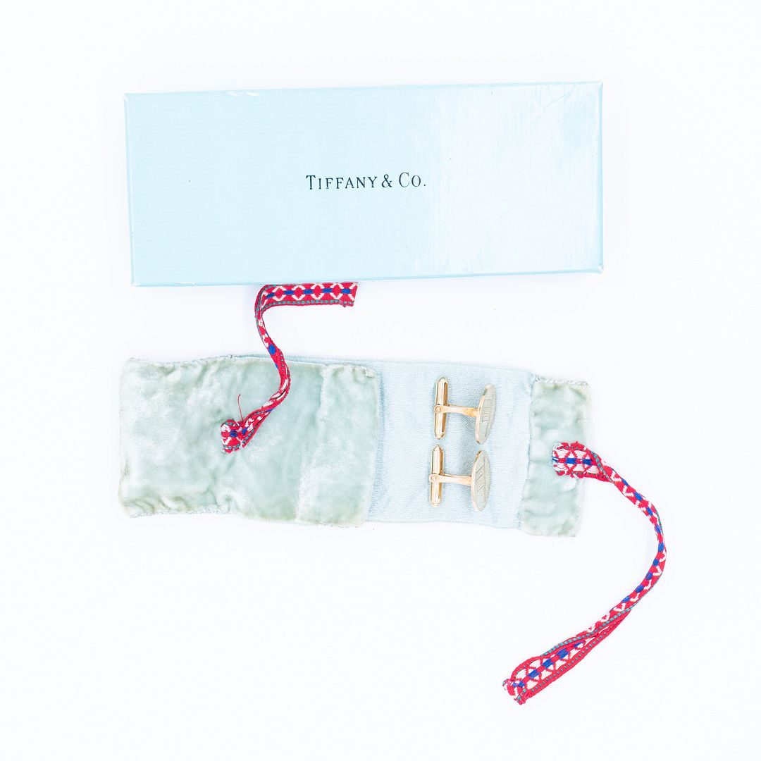 C. 1952 Pair of Gordon Bunshaft's Personal Monogram Cufflinks Gold - Lever House