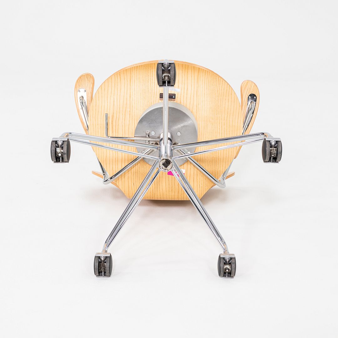 2011 Arne Jacobsen Fritz Hansen Series 7 Desk Chair Model 3217 12+ Available