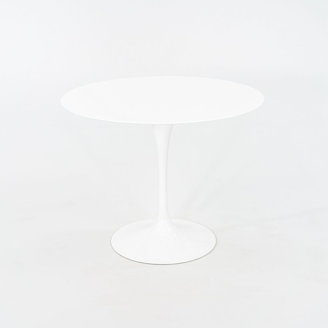 2017 Eero Saarinen For Knoll Tulip Dining Table with 35 inch Vetro Bianco Top and White Base, in Box 3x Available