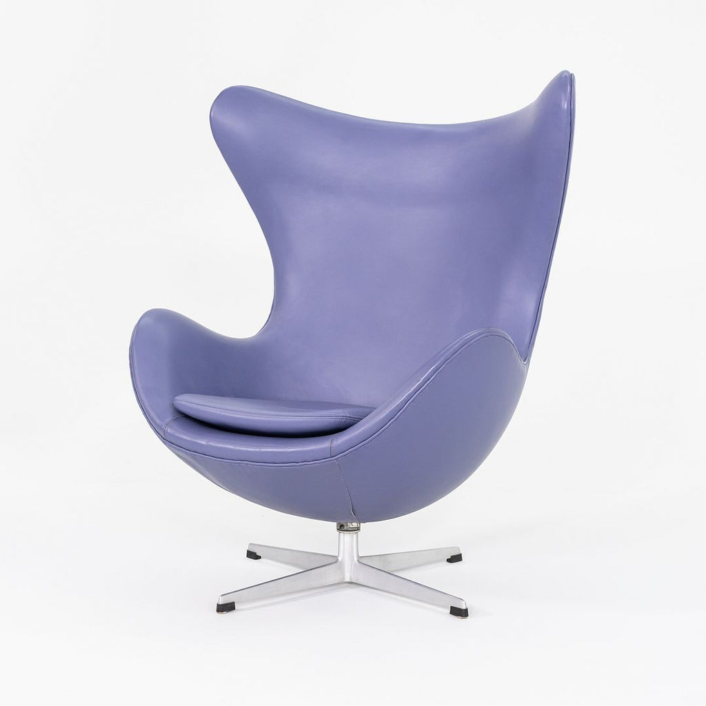1960s Arne Jacobsen for Fritz Hansen Egg Lounge Chair in Purple