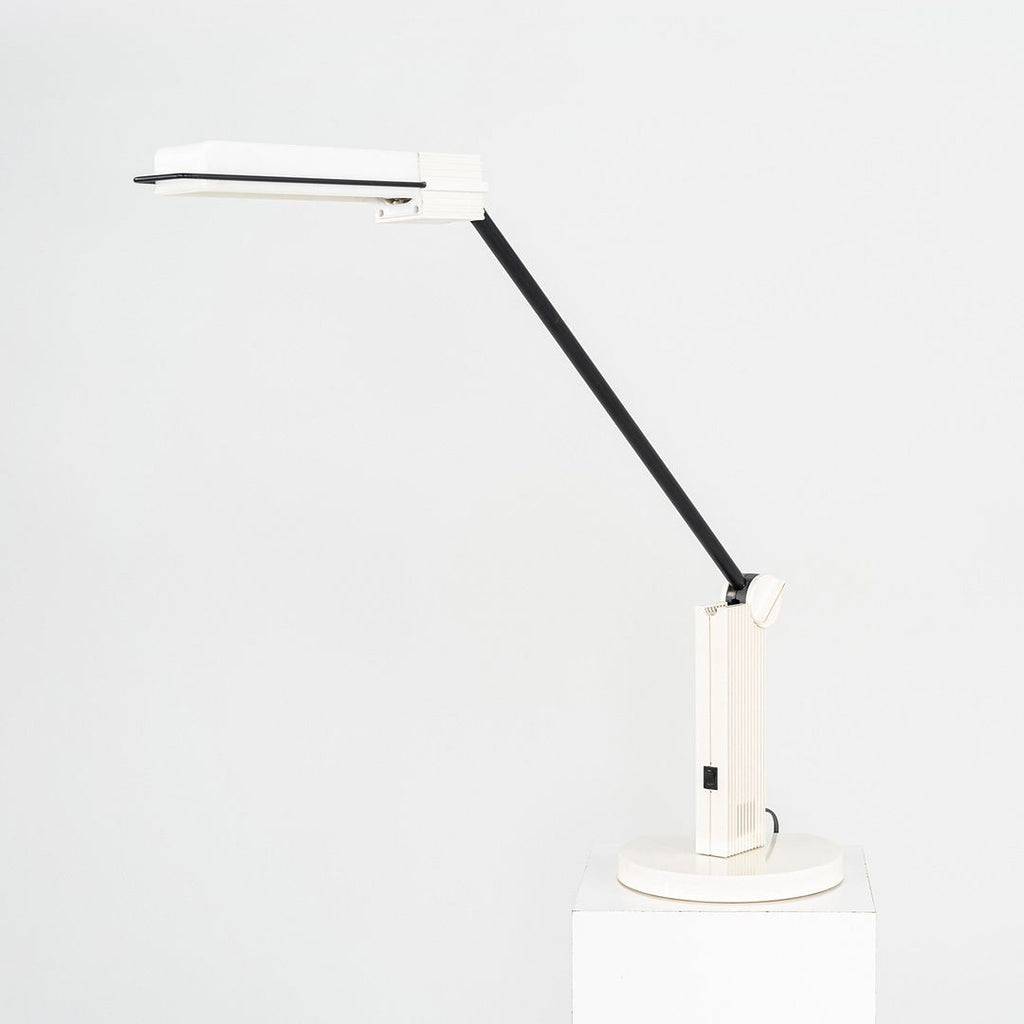 1983 Alistro Adjustable White Desk Table Lamp by Ernesto Gismondi for Artemide