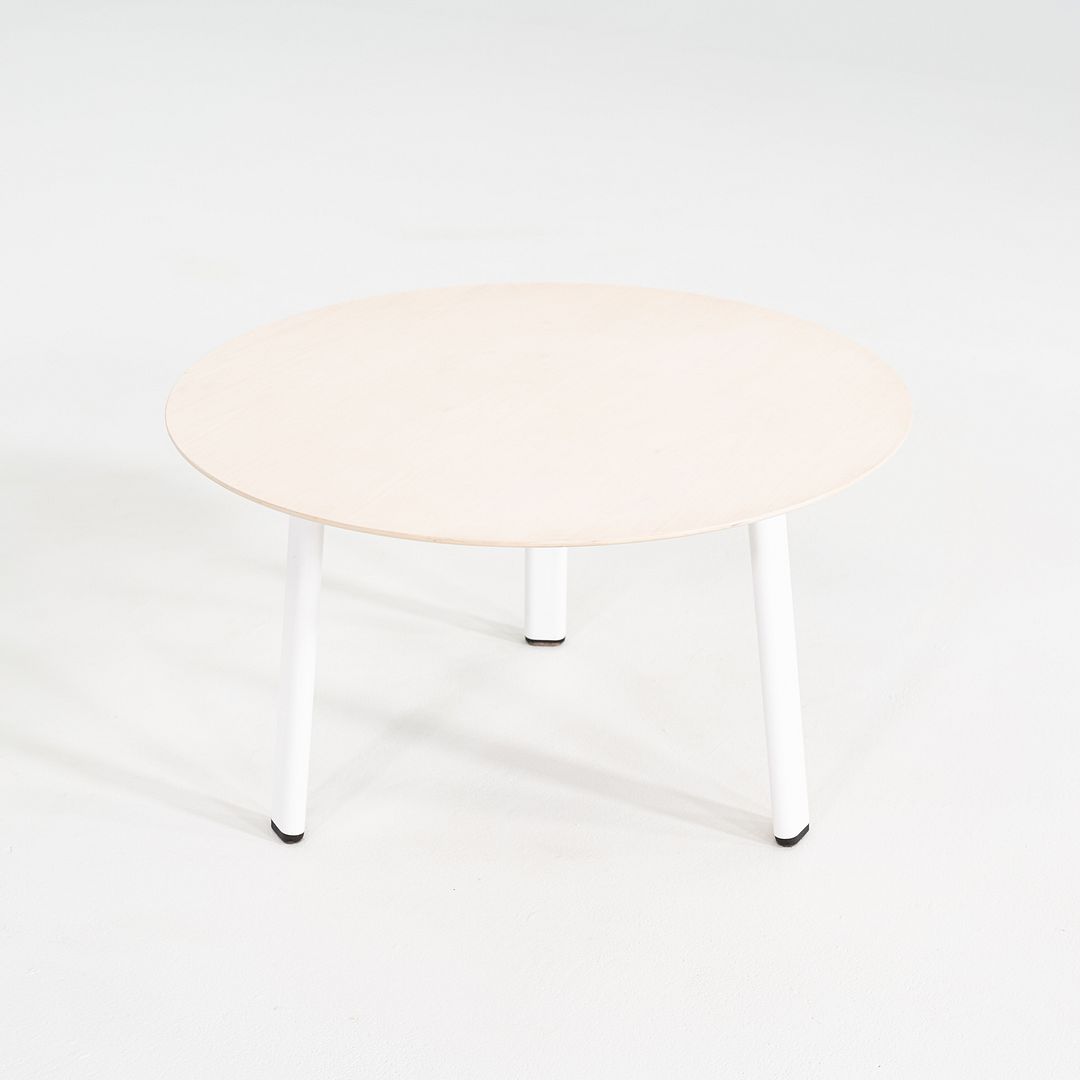 2015 Pair of Allermuir Sunda 2 White Steel Side / End Tables by Allermuir Design