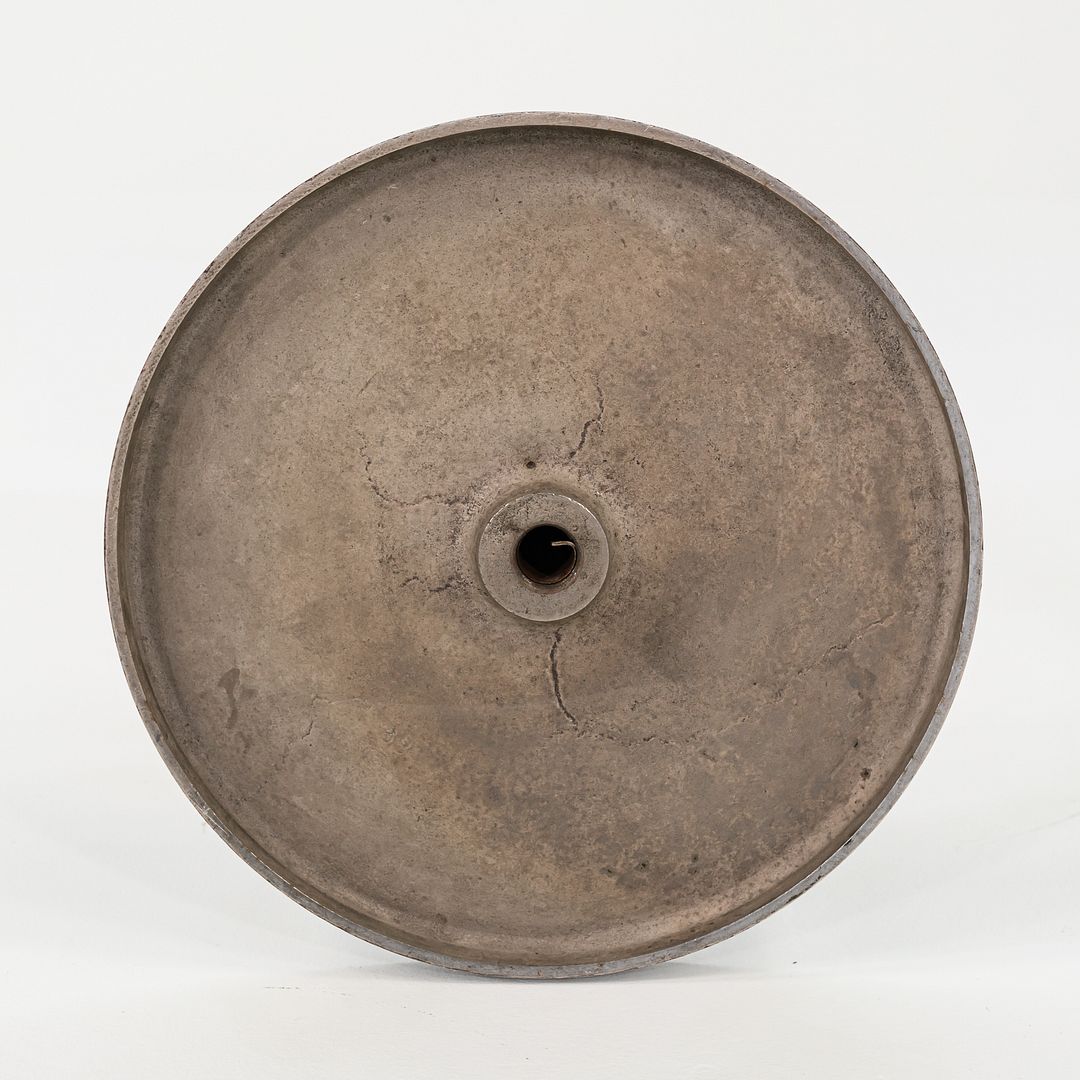 1980s Postmodern Chromed Steel Coat Rack or Clothes Hanger 25 x 14 x 68 inches