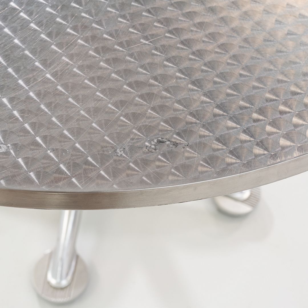 2000s Jorge Pensi for Knoll / Amat 3 Dining Table in Cast Aluminum 43 Inches