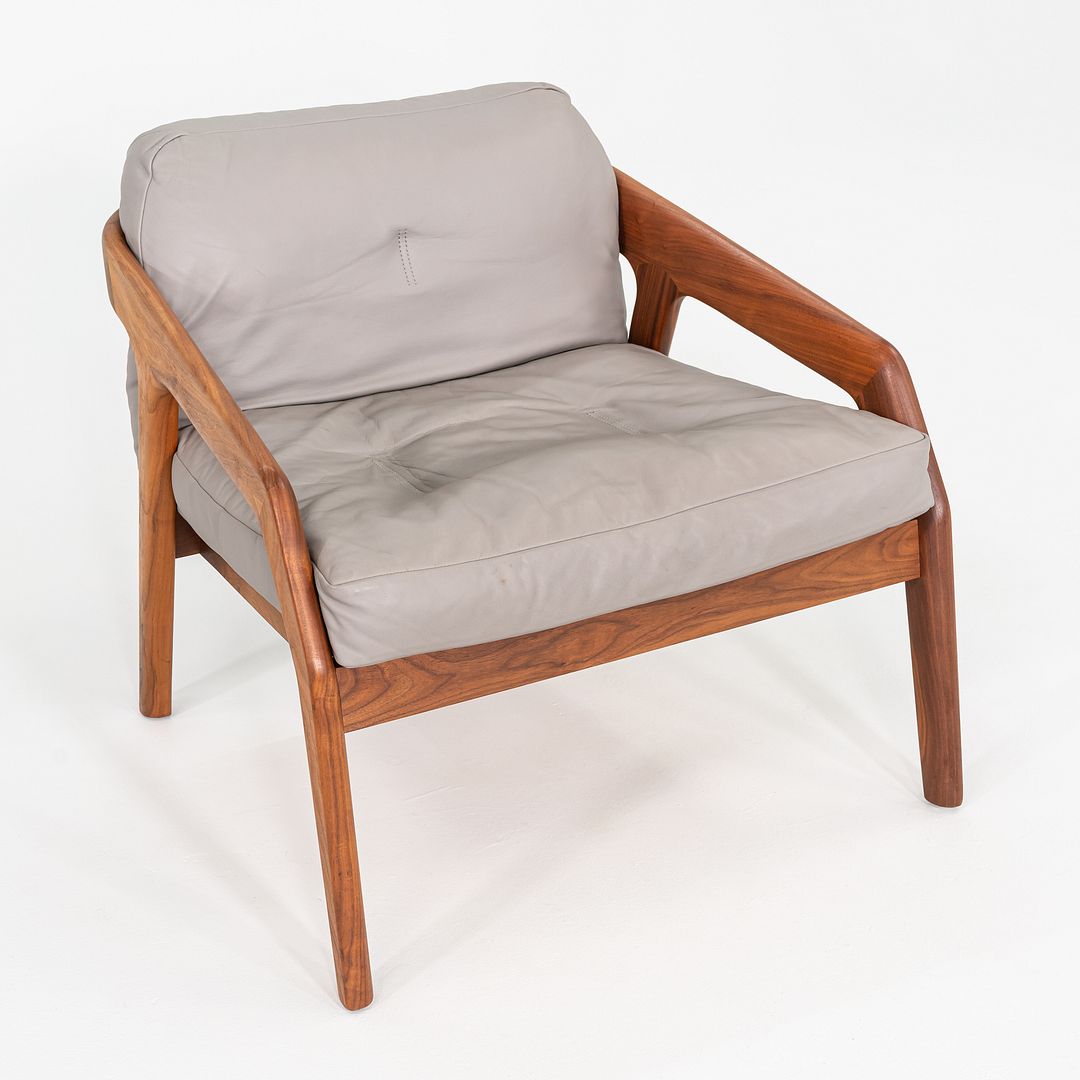 2020s Formstelle Zeitraum Friday 1 Lounge Chair Walnut & Grey Leather 2x Avail