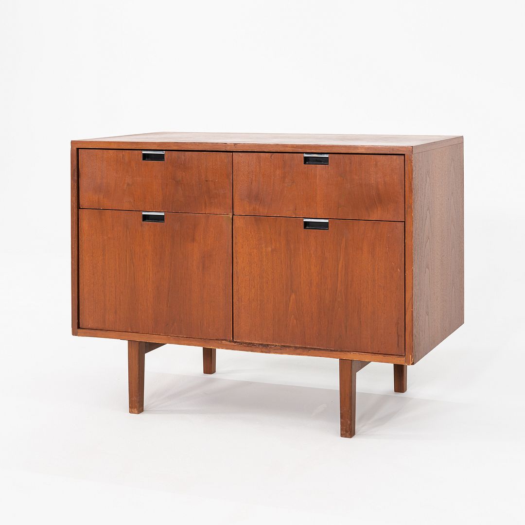 1970s Florence Knoll 2-Position Cabinet / Credenza w/ 4 Drawers in Walnut 36"