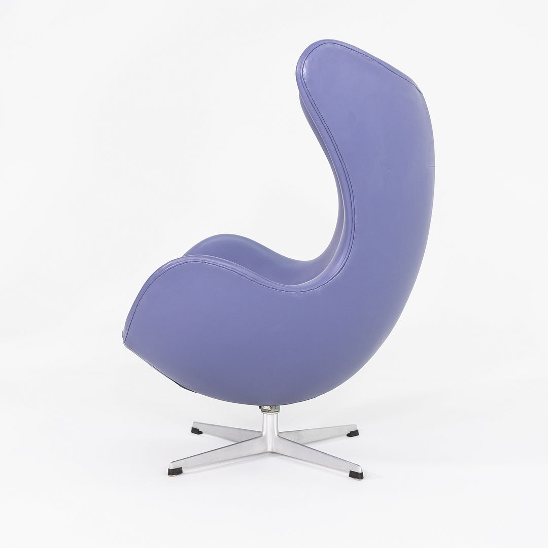 1960s Arne Jacobsen for Fritz Hansen Egg Lounge Chair in Purple