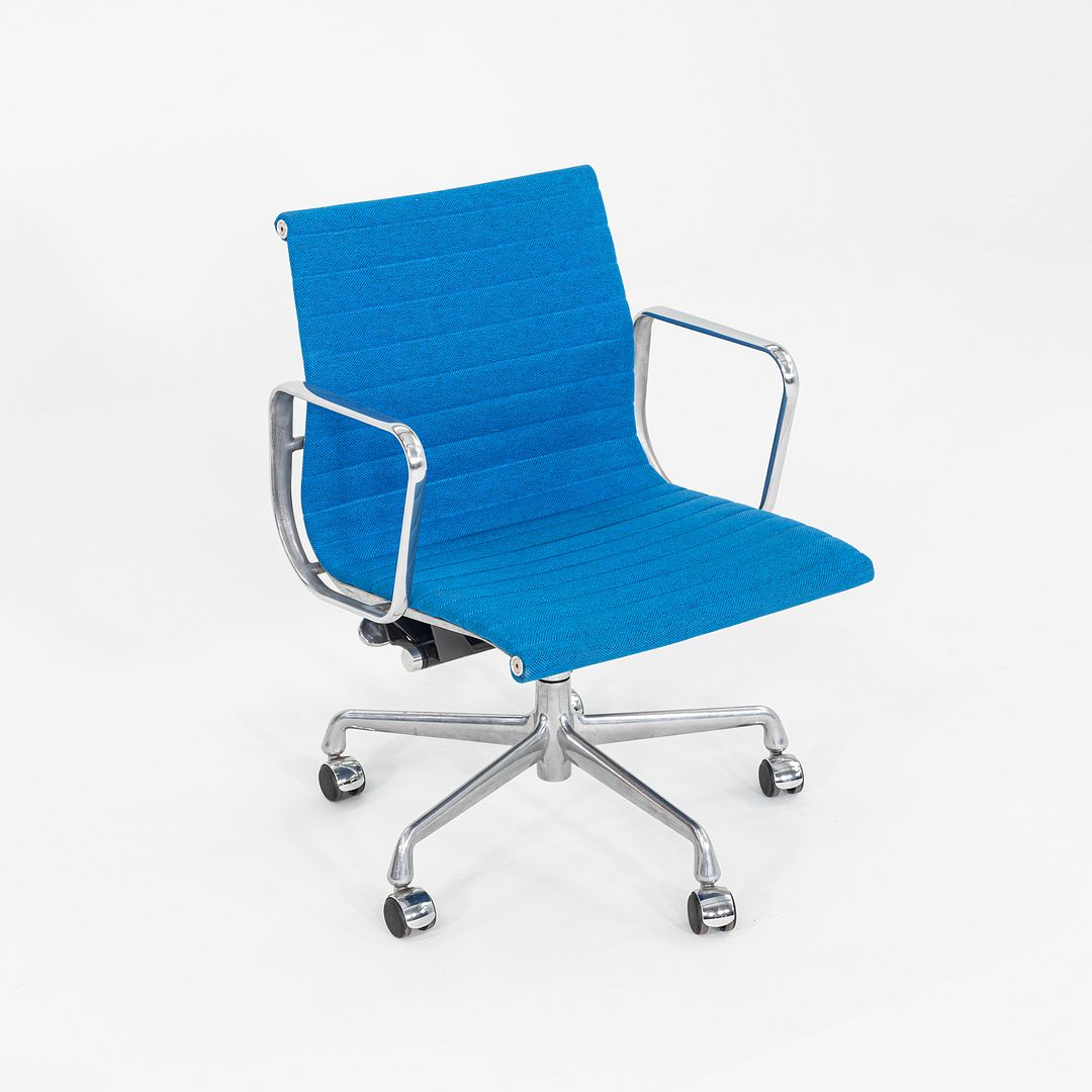 2003 Herman Miller Eames Aluminum Group Management Desk Chairs in Blue Fabric 17x Available