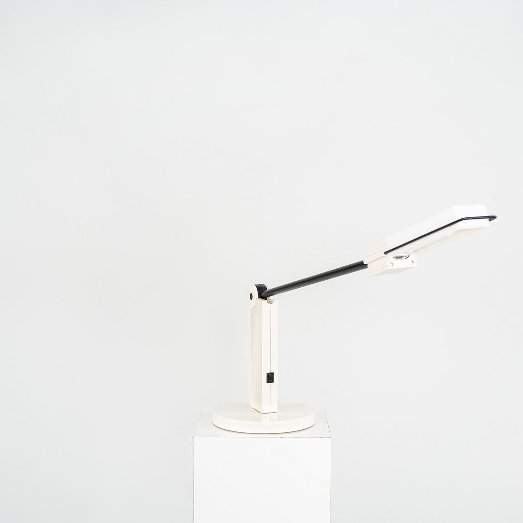 1983 Alistro Adjustable White Desk Table Lamp by Ernesto Gismondi for Artemide