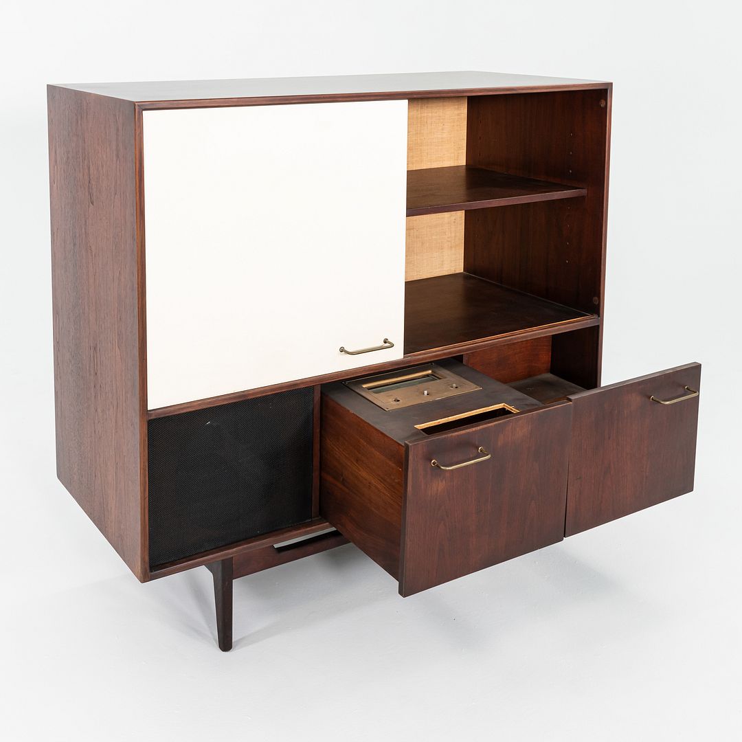 1960s Jens Risom Design Stereo Entertainment Cabinet Unit in Walnut and Steel
