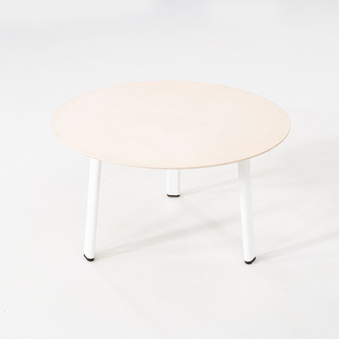 2015 Pair of Allermuir Sunda 2 White Steel Side / End Tables by Allermuir Design