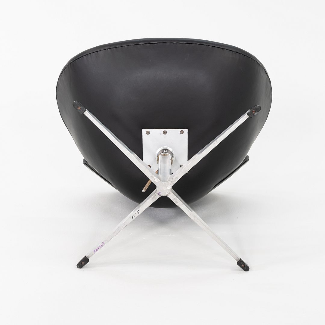 1960s Arne Jacobsen for Fritz Hansen Swan Chair in Black Leather 4x Available