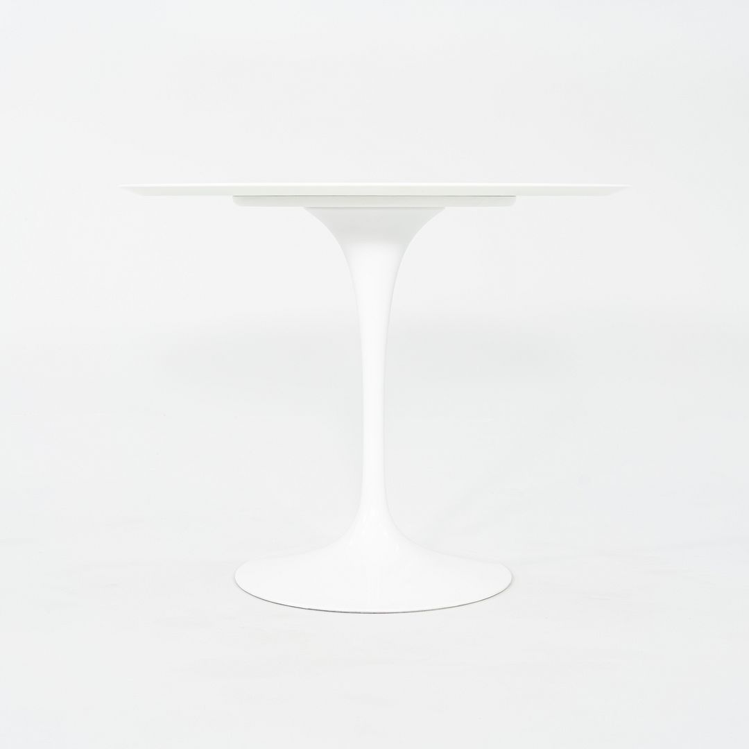 2017 Eero Saarinen For Knoll Tulip Dining Table with 35 inch Vetro Bianco Top and White Base, in Box 3x Available