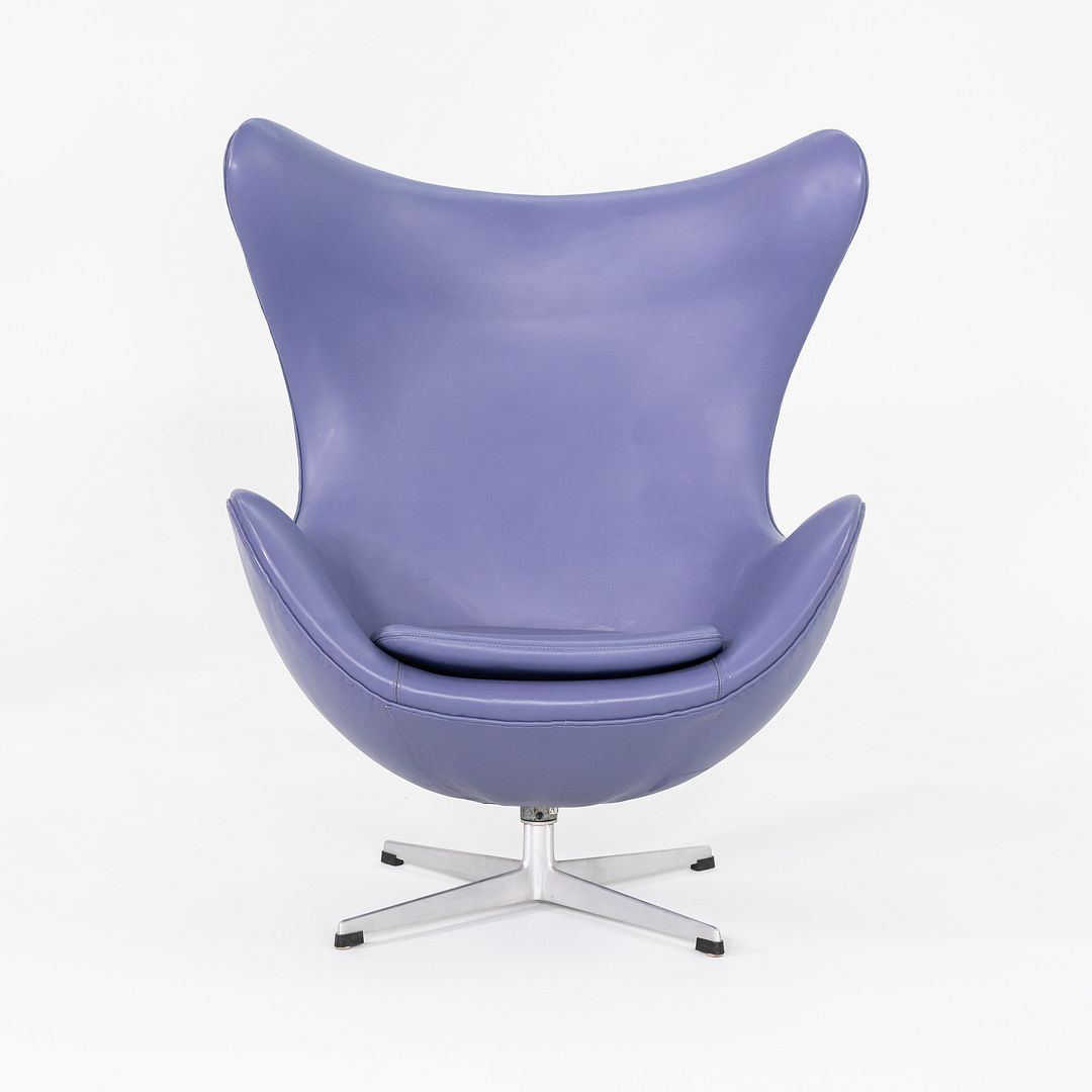 1960s Arne Jacobsen for Fritz Hansen Egg Lounge Chair in Purple