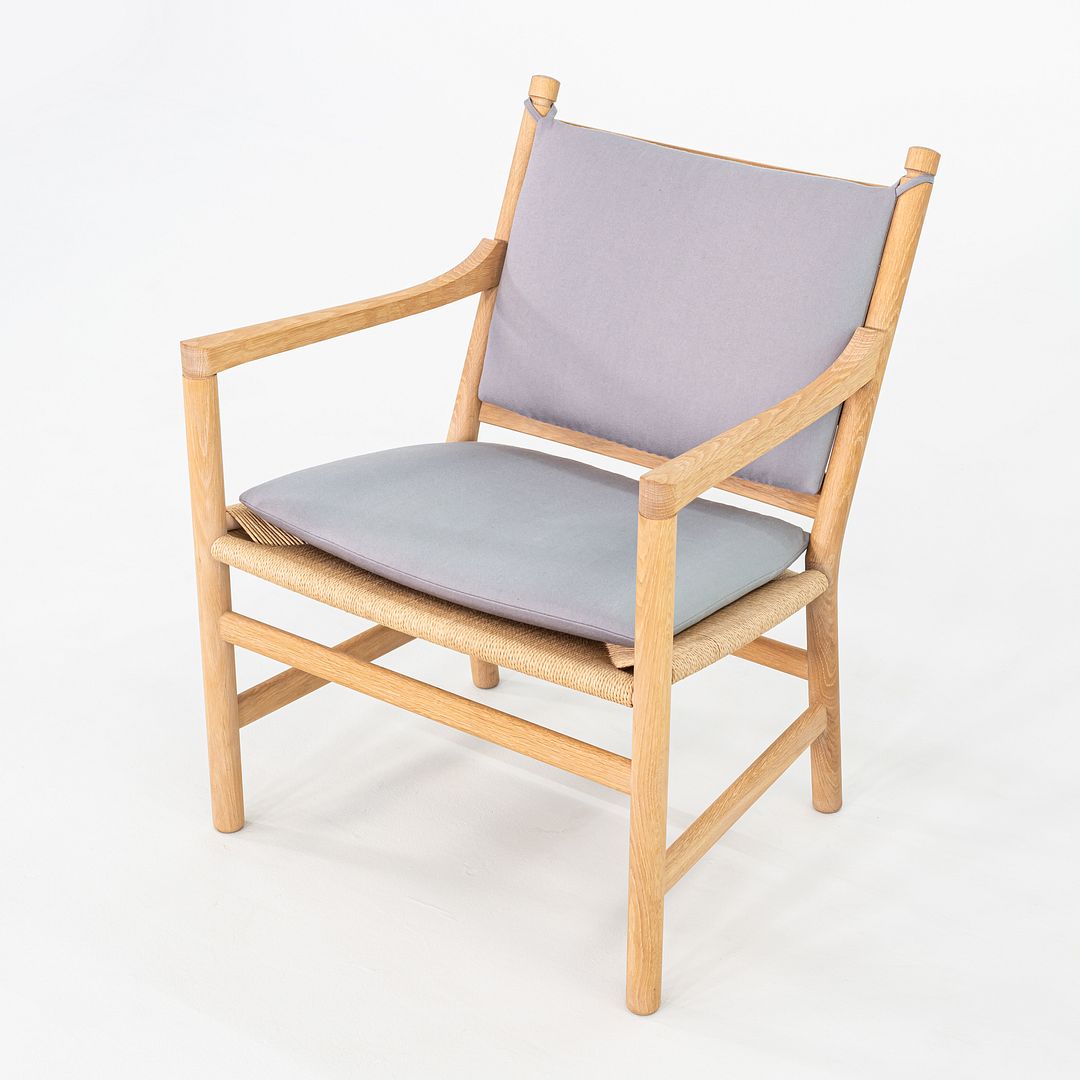 C. 2020 Pair of Hans Wegner for Carl Hansen CH44 Ladderback Lounge Chairs in Oak with Cushions