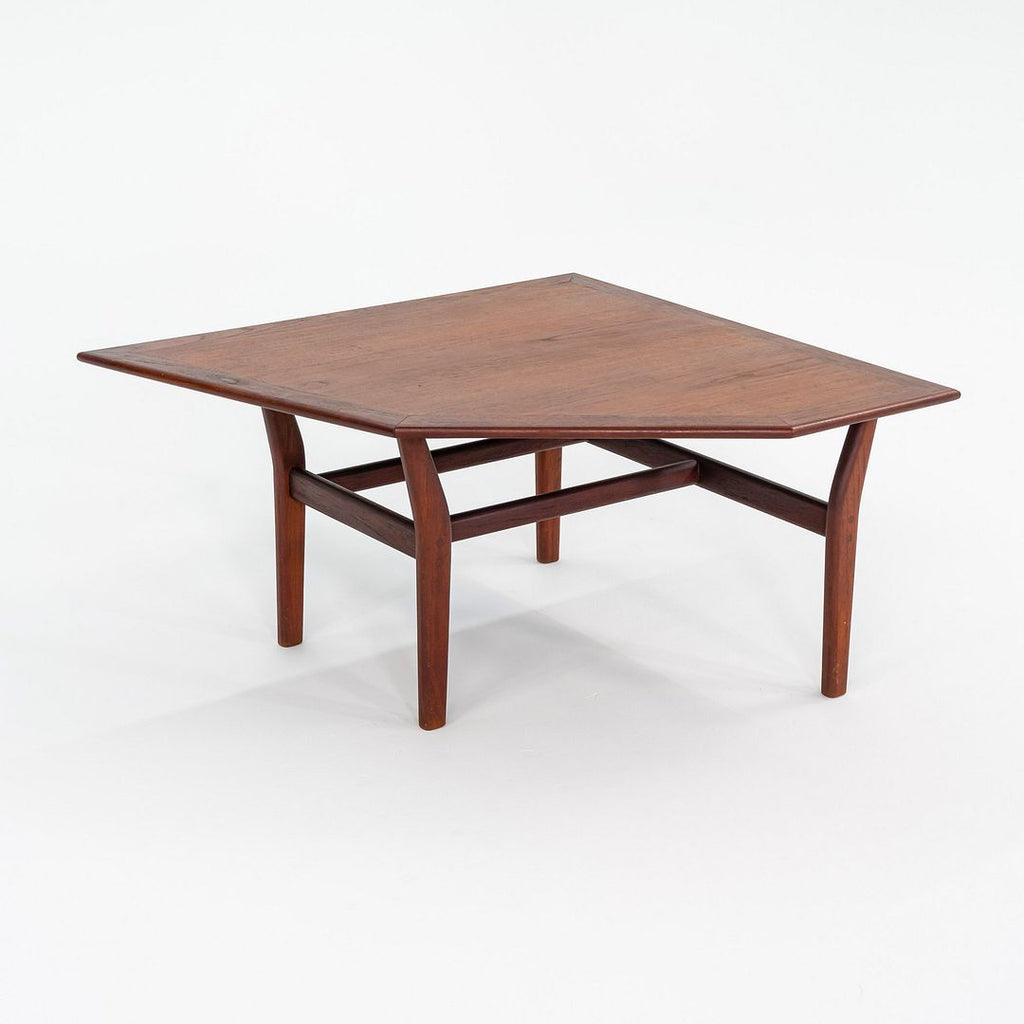 1960s Custom Danish Teak Corner End Side Table with Angular Design, 35x34x18.5