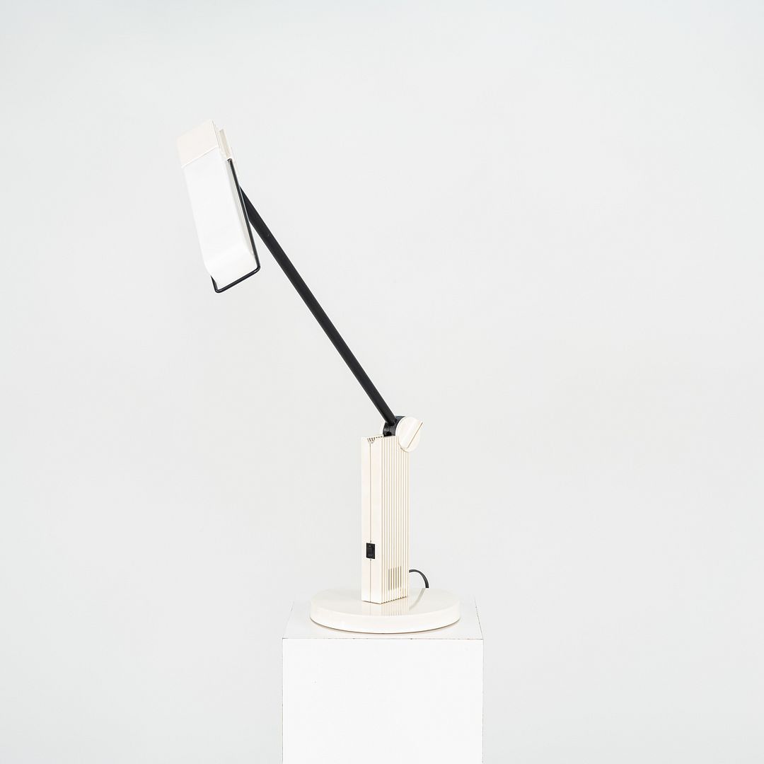 1983 Alistro Adjustable White Desk Table Lamp by Ernesto Gismondi for Artemide