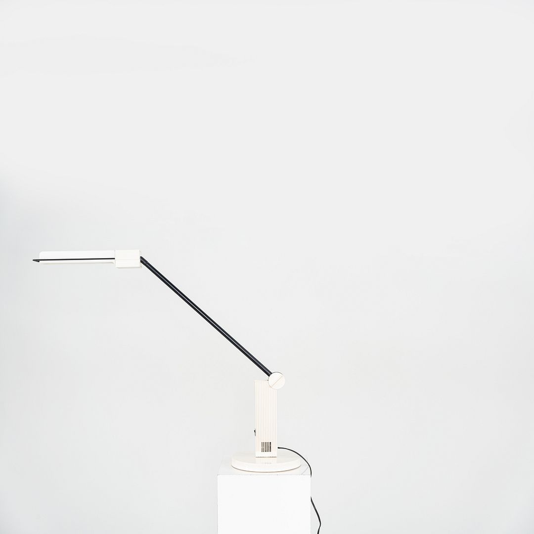 1983 Alistro Adjustable White Desk Table Lamp by Ernesto Gismondi for Artemide