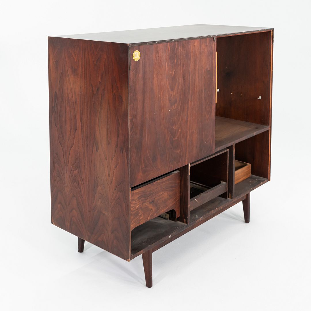 1960s Jens Risom Design Stereo Entertainment Cabinet Unit in Walnut and Steel
