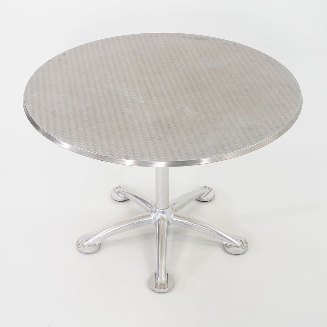 2000s Jorge Pensi for Knoll / Amat 3 Dining Table in Cast Aluminum 43 Inches