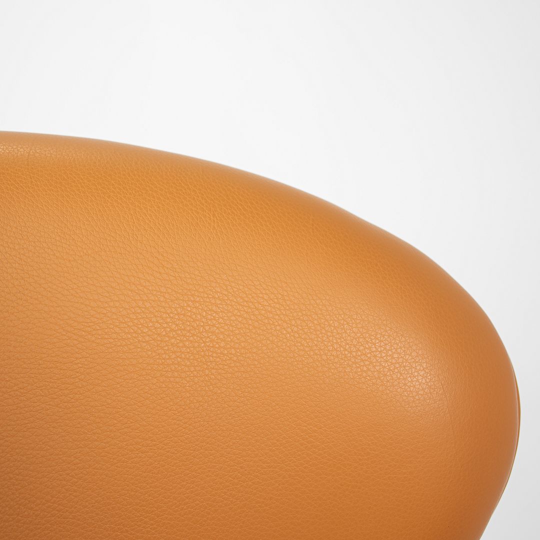 1970 Swan Chair by Arne Jacobsen for Fritz Hansen in Cognac Leather