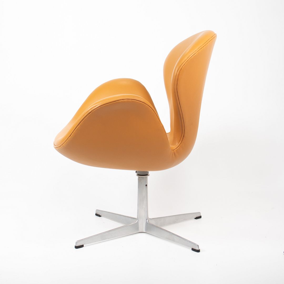 1970 Swan Chair by Arne Jacobsen for Fritz Hansen in Cognac Leather