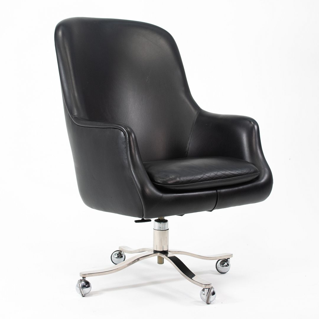 1980s Alpha Bucket Executive Chair by Nicos Zographos for Zographos Designs Ltd. in Black Leather - 3 Available