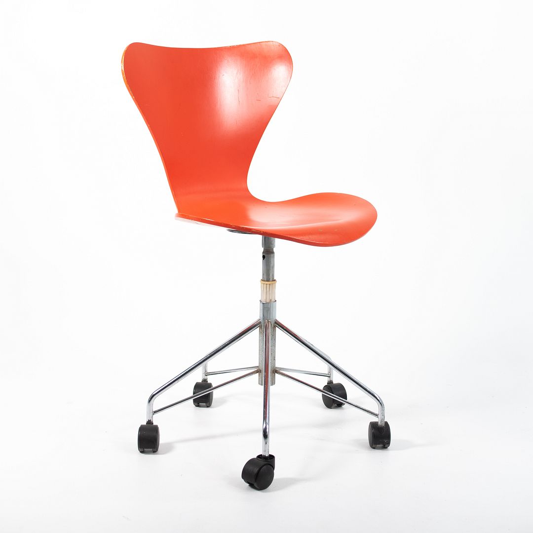 1979 3117 Rolling Chair by Arne Jacobsen for Fritz Hansen