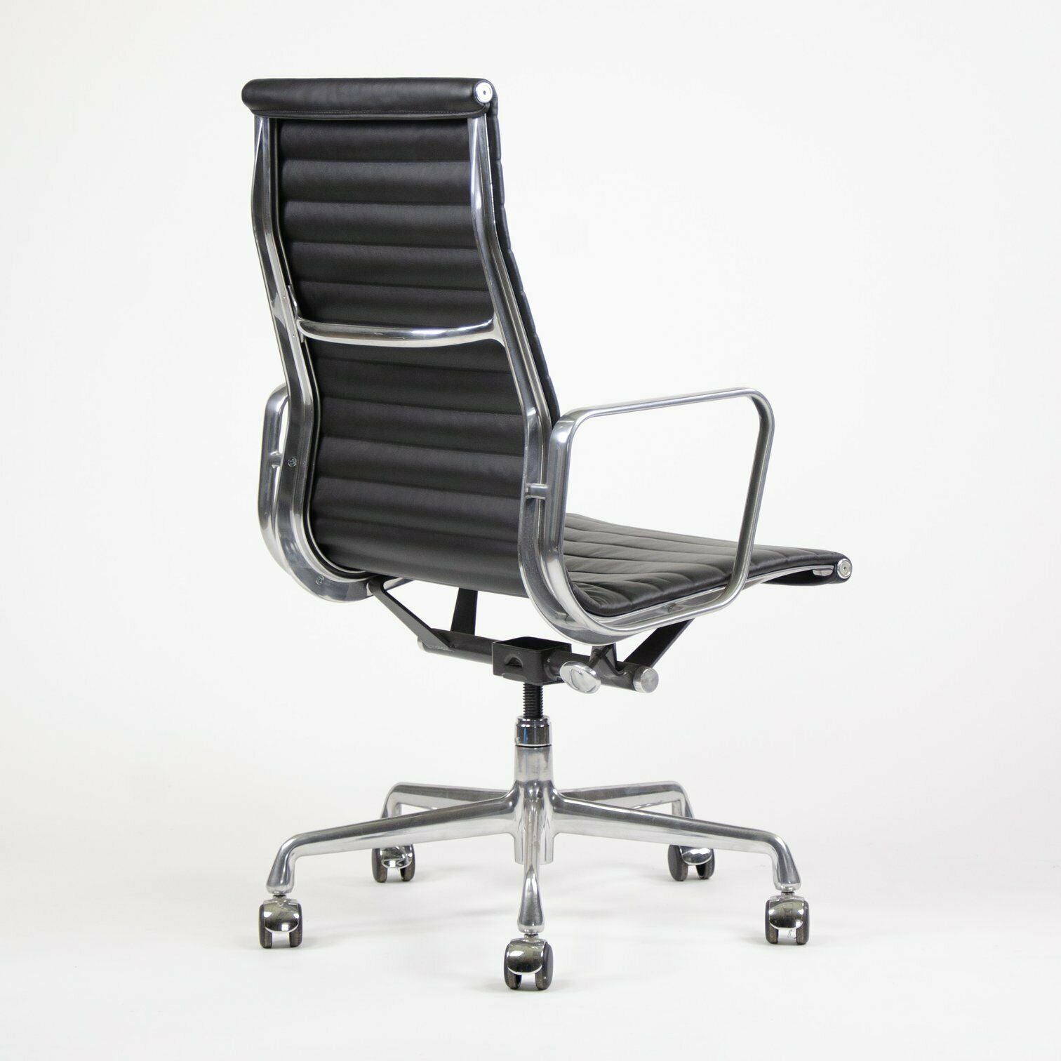 2008 Eames Herman Miller Aluminum Group Executive Desk Chair Black Sets Available