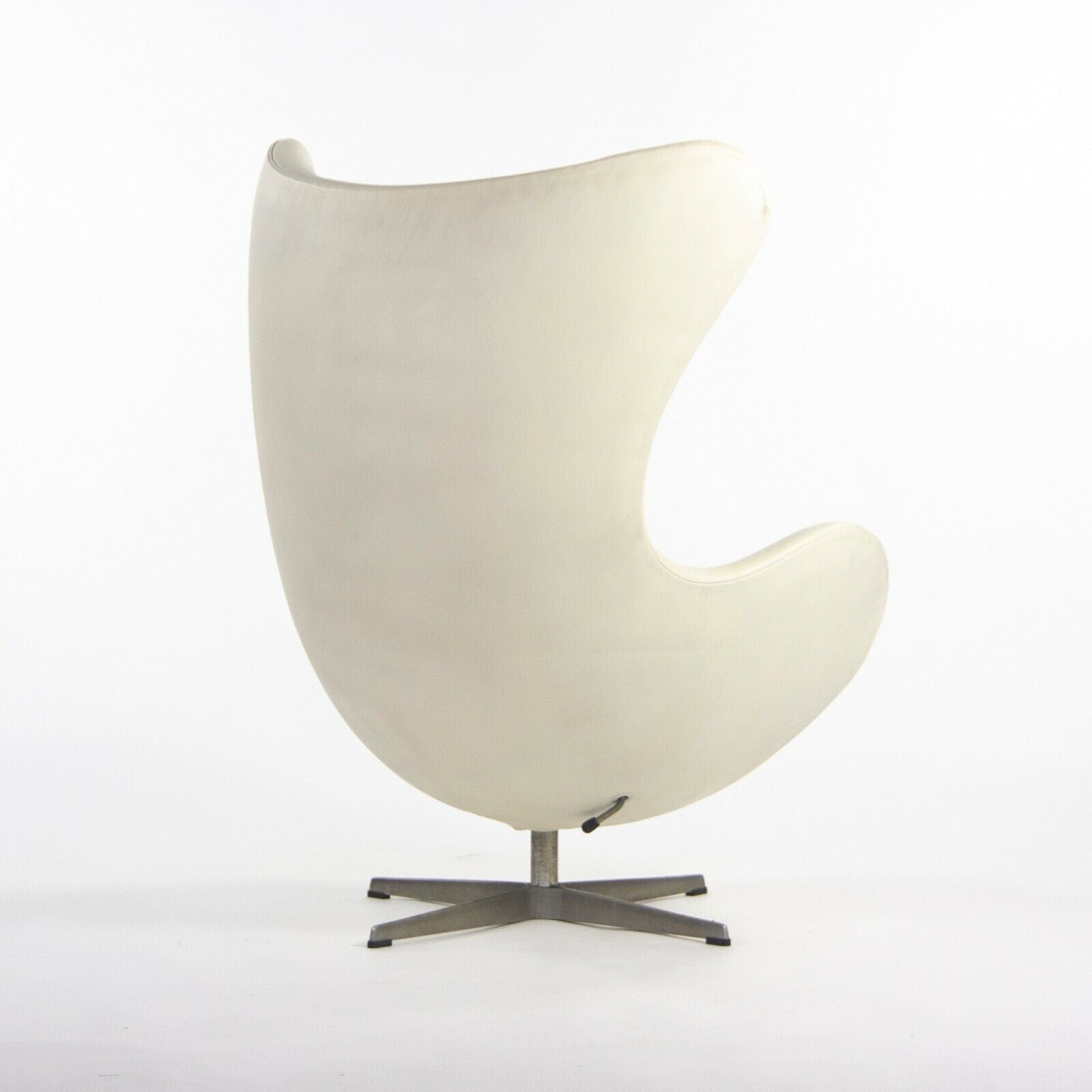 1998 Arne Jacobsen for Fritz Hansen White Leather Egg Chair with Ottoman