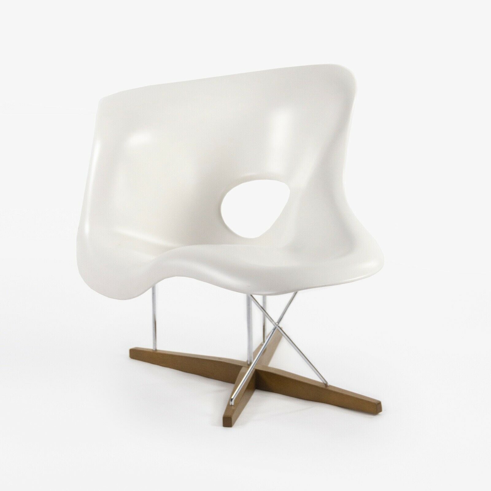 2005 La Chaise Lounge Chair by Charles and Ray Eames for Vitra Herman Miller